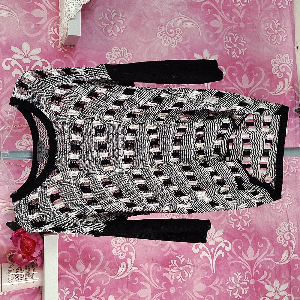 Quinn Black And White Sweater